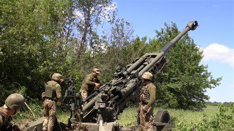 Ukrainian Troops Get Morale Boost As M777 Howitzers Make An Impact