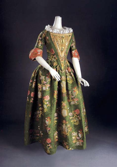Dress Ca 1700 Silk Ca 1680 From Cora Ginsburg Llc Vêtements
