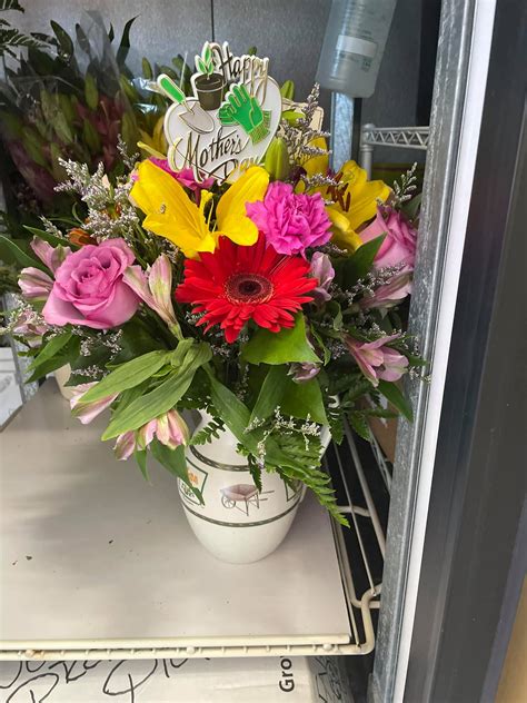 We Have Baskets We Promise You A Rose Garden Flower Shop Facebook