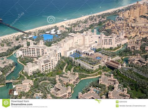 Al Qasr Hotel In Dubai Stock Photo Image Of Qasr Fort 62844040