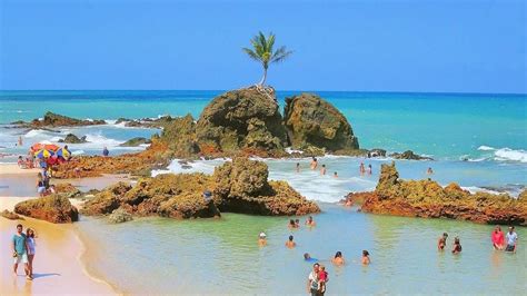 Praia de Tambaba na Paraíba oferece prática naturista