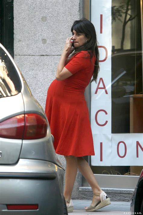 Celebrity And Entertainment Pregnant Penélope Cruz Shows Her Bump In