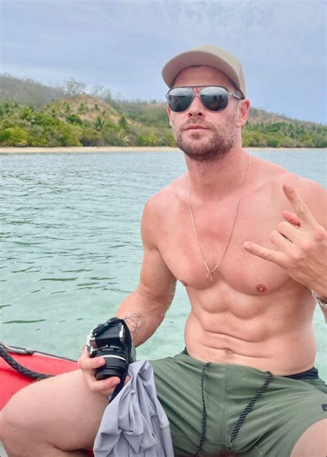 Hemsworths Slut 🔞 On Twitter Daddy Hemsworth I Need Those Cock And Muscles Pls