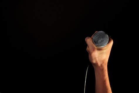 11 Tips To Help The Tone Deaf Sing In Tune
