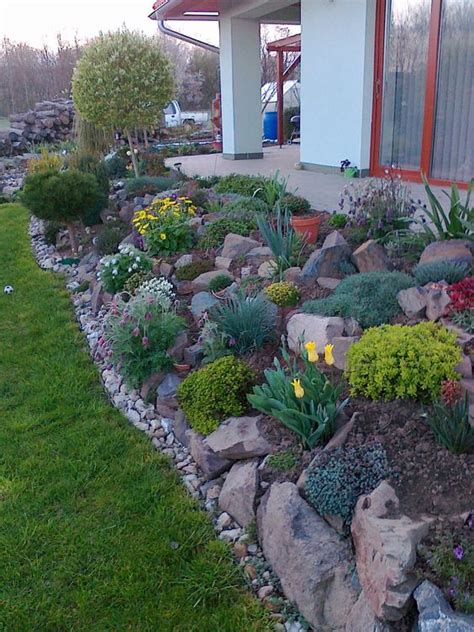 Isn't this a lovely cobblestone walkway! 15 Amazing Rock Garden Design Ideas - Page 10 of 15 - YARD ...