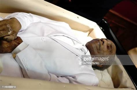 Open Casket Funeral Bildbanksfoton Och Bilder Getty Images