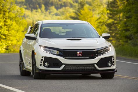 The civic type r was designed to make a powerful statement, inside and out. 2018 Honda Civic Type R Price Bumped To $34,100, No Entry ...