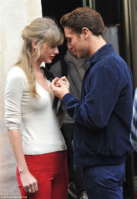 Taylor Swift Gets Up Close And Personal With Gorgeous Guy In Paris
