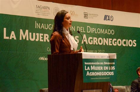 Empoderamiento De Las Mujeres Clave En El Desarrollo Del Campo