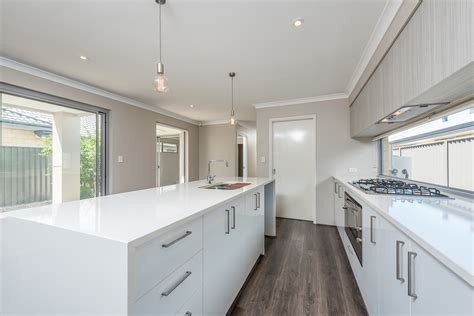 Check spelling or type a new query. House Leased - 7 Braddock Lane, Caversham