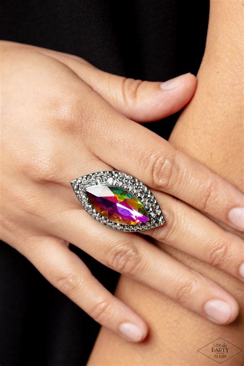 Paparazzi Ring - Jaw-Dropping Dazzle - Multi (Pink Diamond