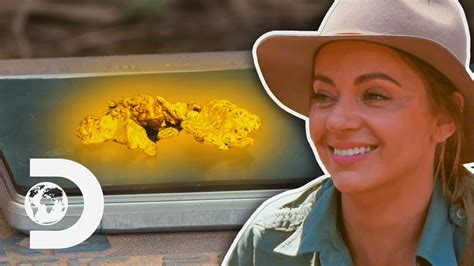 Biggest Ever Gold Nugget Leaves Jacqui In Tears I Aussie Gold Hunters Youtube