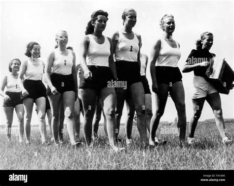A Bdm Girl League Of German Girls Banque D Image Et Photos Alamy