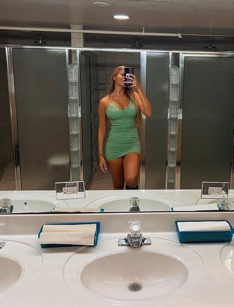 Alina Fernandez Nude OnlyFans Leaks Photos TopFapGirls
