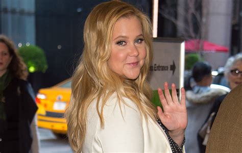 amy schumer is pregnant see the comedian s announcement
