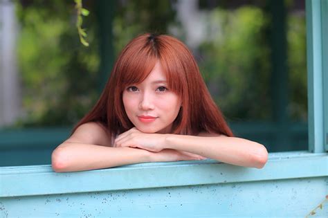 Photos Redhead Girl Blurred Background Hair Girls Asian Hands