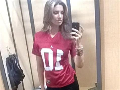 Alabama Quarterback S Model Girlfriend Photo Pictures Cbs News