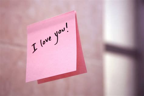 Видеоклипы к песне предоставляются сайтом youtube.com. How do you respond to 'I love you' when the feeling isn't ...