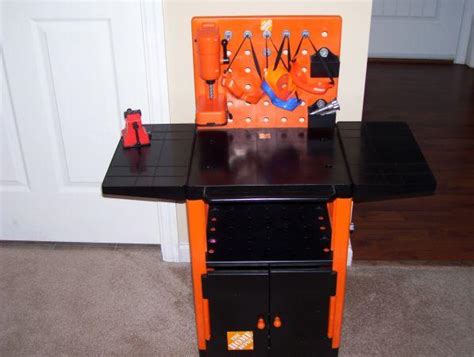 Home Depot Work Bench & Tools - (Knoxville) for Sale in Knoxville