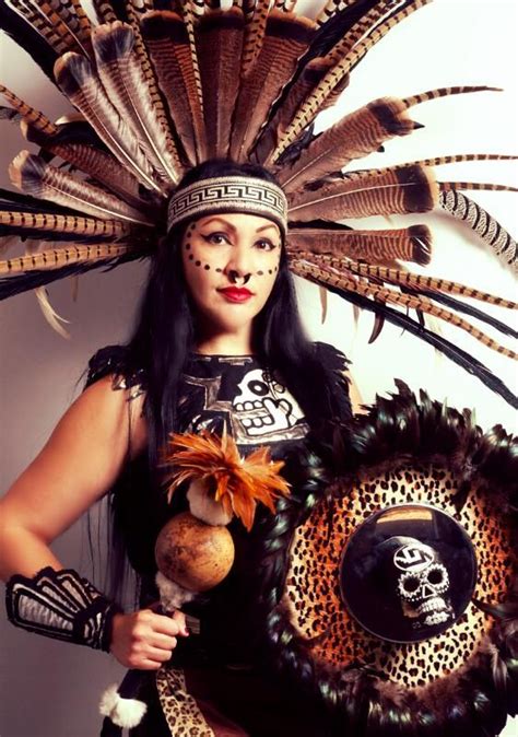 Beautiful Azteca Woman Native American Beauty Native American Indians