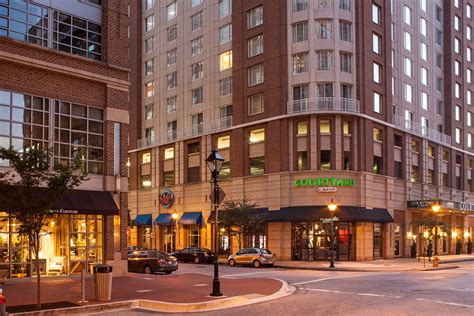 Courtyard By Marriott Baltimore Downtowninner Harbor In Baltimore Md