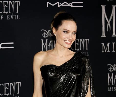 Angelina Jolie Height Weight Age Affairs Husband Biog