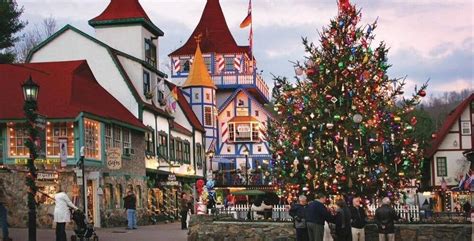 These Christmas Towns Near Kentucky Are Great For A Magical Winter