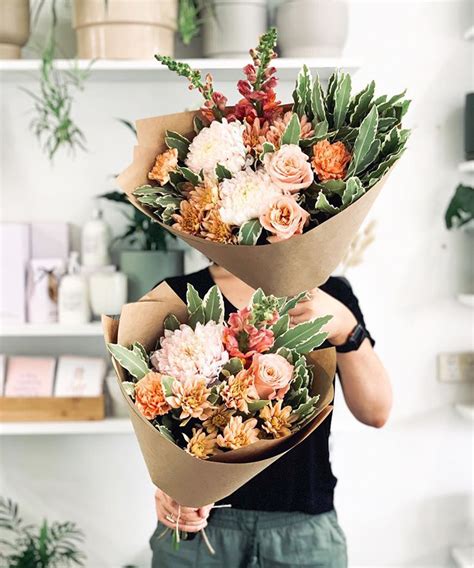 Let your delivery driver know the weekend opening times of the florist so they can collect the flowers in time. Spoil Someone Rotten With Brisbane's Best Flower Delivery ...