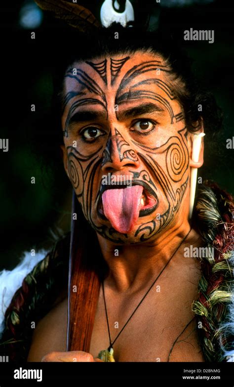 Maori Face Paint Hi Res Stock Photography And Images Alamy