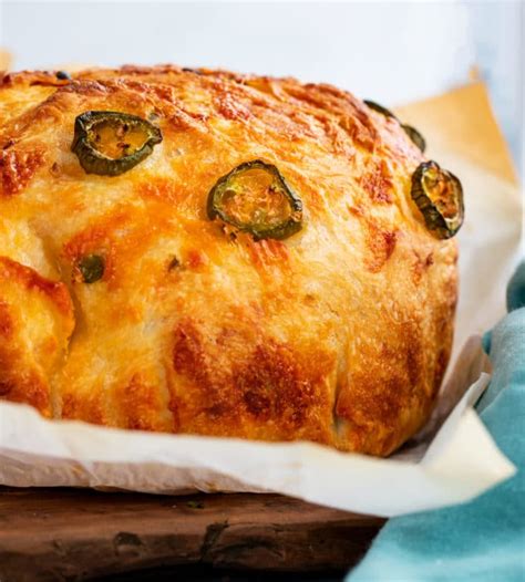 Jalapeno Cheddar Dutch Oven Bread No Knead The Chunky Chef