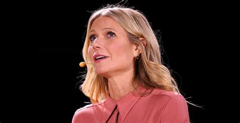 La actriz y ex miembro de revolución democrática se refirió a las manifestaciones sociales y a la violencia ejercida en chile durante las últimas semanas. Gwyneth Paltrow sufrió 'parada de carros' de su hija por ...