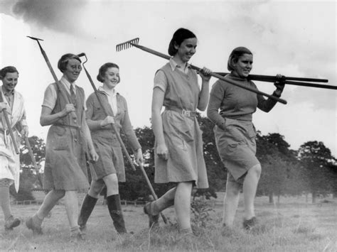 Women Praised For Work As Wartime Came To A Close The Week That Was