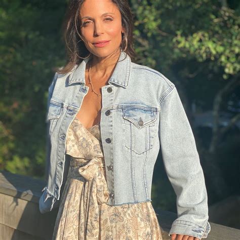 49 year old bethenny frankel shares realistic selfie this is what i look like