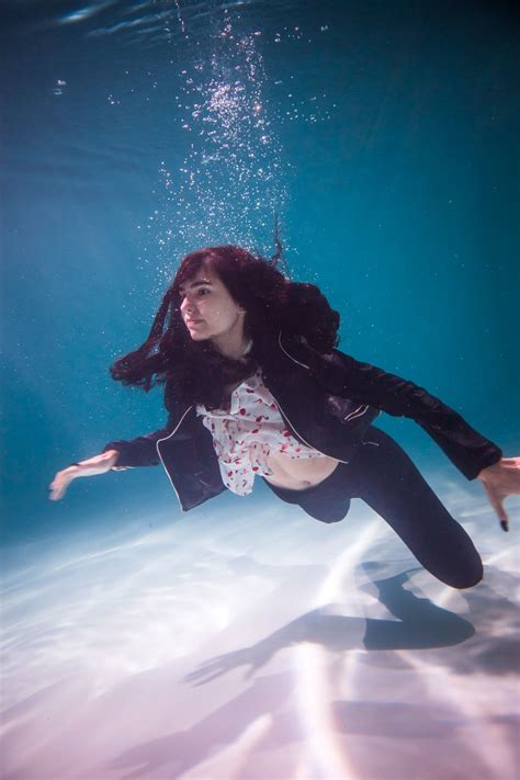 Wet Clothes Underwater Photography Snorkeling Scuba Poses Amazing Inspiration Anime Quick