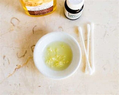 11 Natural Zit Zapping Home Remedies Hello Glow