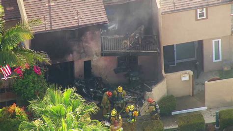 2 Dead As Small Plane Crashes Into Hawthorne Townhouse Officials Say