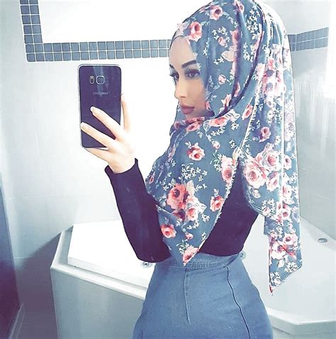 Arab Hijab Big Booty Babe Muslim Chick 3 54