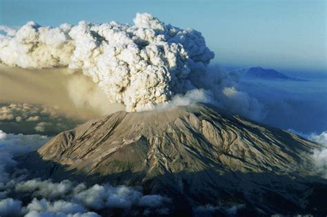 Volcanic Eruption Ash Cloud Merryheyn