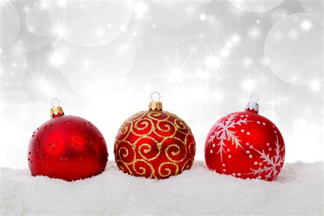 5056257 Christmas Ornaments Bauble Christmas Snow Wallpaper