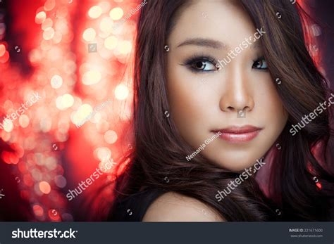 Portrait Beautiful Chinese Woman Looking Over Stock Photo 221671600