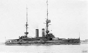 Her flight deck is 70 metres wide and 280 metres long she will have a crew complement (minimum crew) of around 700, increasing to around 1,600 with aircraft onboard. HMS Prince of Wales (1902) - Wikipedia