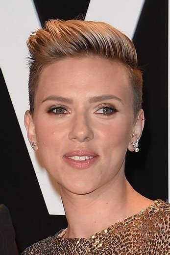 Fans Loving Scarlett Johanssons Short Undercut