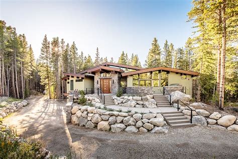 This Breckenridge Colorado Home Embodies Biophilic Design Colorado