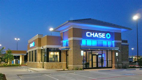 Looking for banks near you that offer all the services you need to meet your financial goals? Chase Bank Hours Is it Open Today?