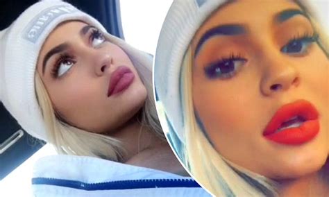 Kylie Jenner Displays Impossible Large Lips Daily Mail Online