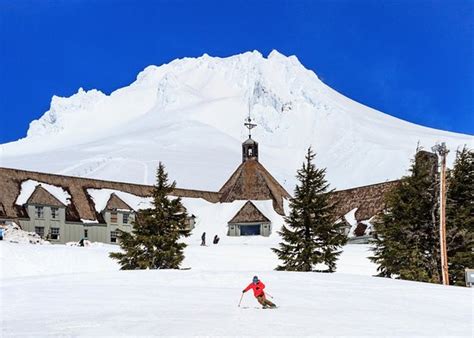 Everyone Should Stay Here Once Review Of Timberline Lodge Timberline