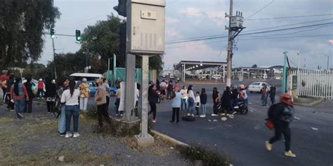 Manifestantes Bloquean La Carretera México Pachuca