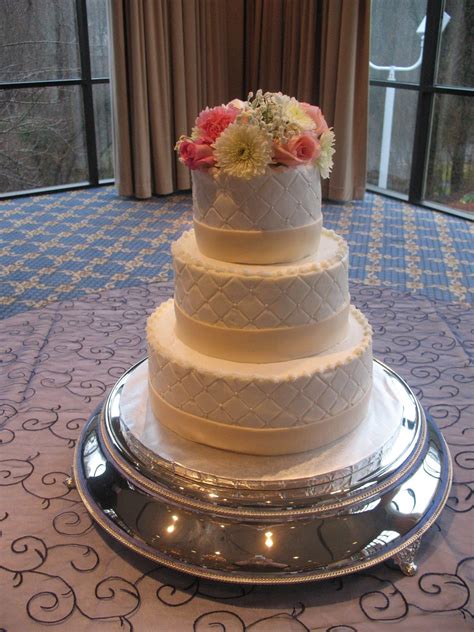What Size Wedding Cake For 200 Guests 20 Collection Of Ideas About