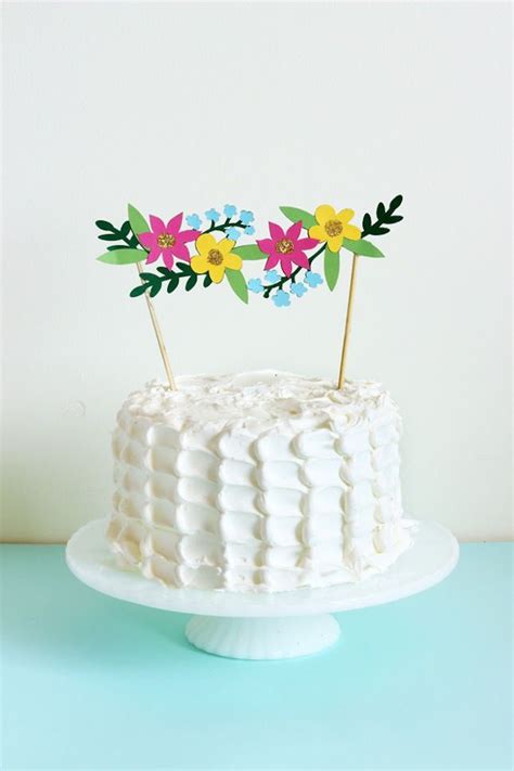 Beyond Candles 21 Diy Cake Toppers That Steal The Show Flower Cake