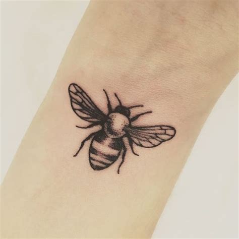 52 Graceful Bee Tattoos Images Bee Tattoo Tattoos